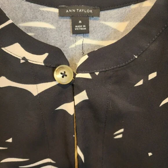 Ann Taylor Mixed Media Sleeveless Top, Size M, EUC - Picture 3 of 5